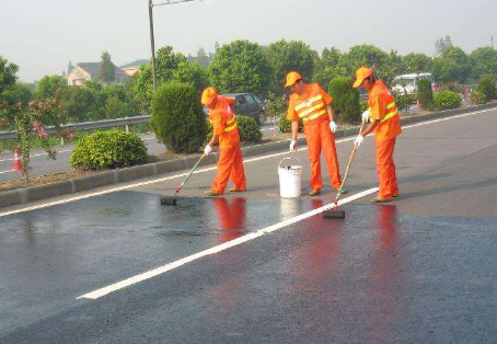 安徽 彩色路面喷漆维修改色的使用寿命有多长？